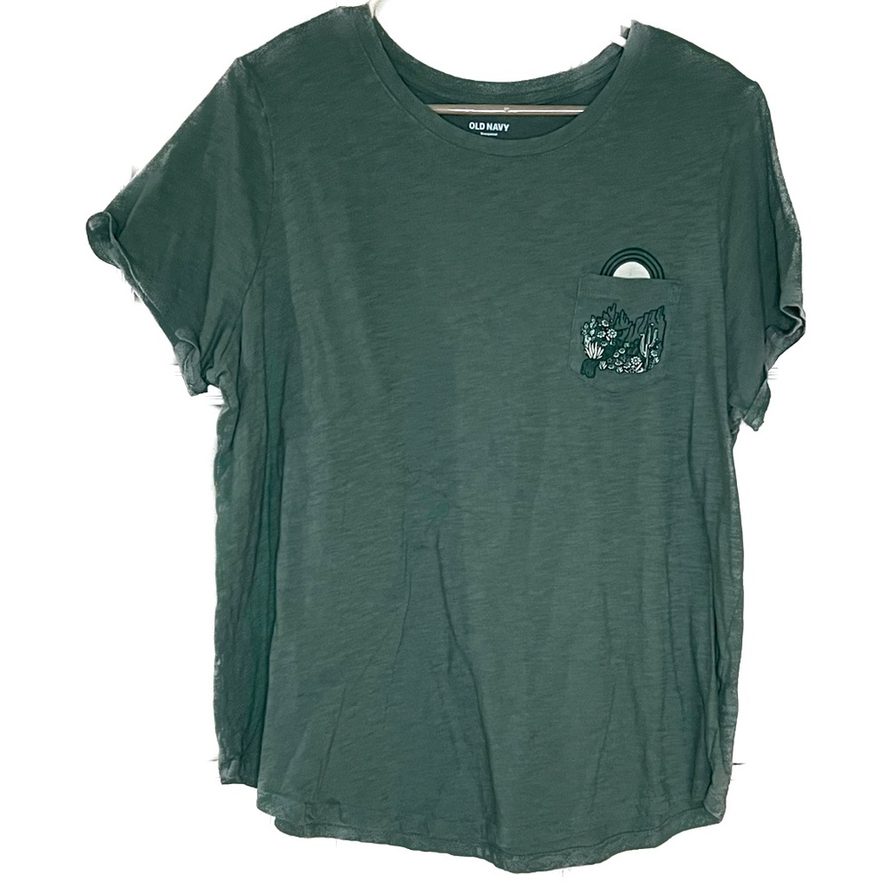 Old Navy Graphic Pocket T-Shirt